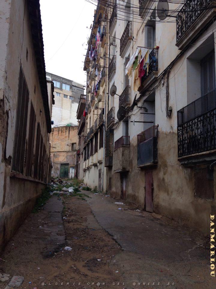 ORAN-Impasse Riga qui donne sur la rue du Cirque.jpg
